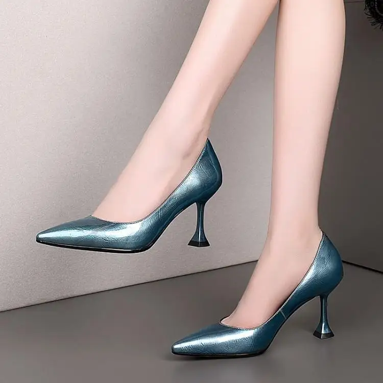 

Spring and fall high-heeled shoes, high-heeled shoes, heel and light-mouth single-layer cowhide 8.5 cm