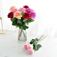 7 Stuks Real Touch Rose Tak Stem Latex Rose Hand Voelen Vilt Simulatie Decoratieve Kunstmatige Silicone Rose Bloemen Thuis Bruiloft