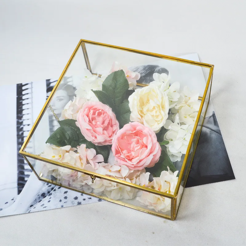 

Retractable Enclosed Cat Copper Square Glass Greenhouse Flowerbox Micro Landscape Succulent Vase K14032010