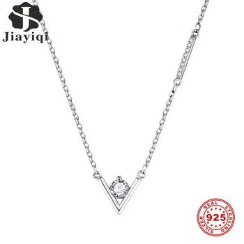 

Jiayiqi V Letter 925 Sterling Silver Pendant Necklace For Women 45cm Inlaid With Shiny Zircon Engagement Party Luxury Jewelry