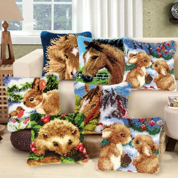 

Animal Series Latch Hook Hand Knitted Embroidered Pillow Unfinished Embroidery Material Latch Hook Rug Kits Beginner DIY Supply
