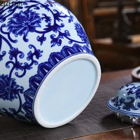 Simple Blue and White Porcelain Tea Storage Jar 3