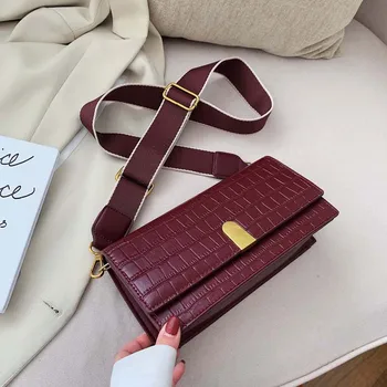 

Women's bag 2019 new Korean version of the tide wide shoulder strap texture small square bag fashion wild messenger shoulder bag