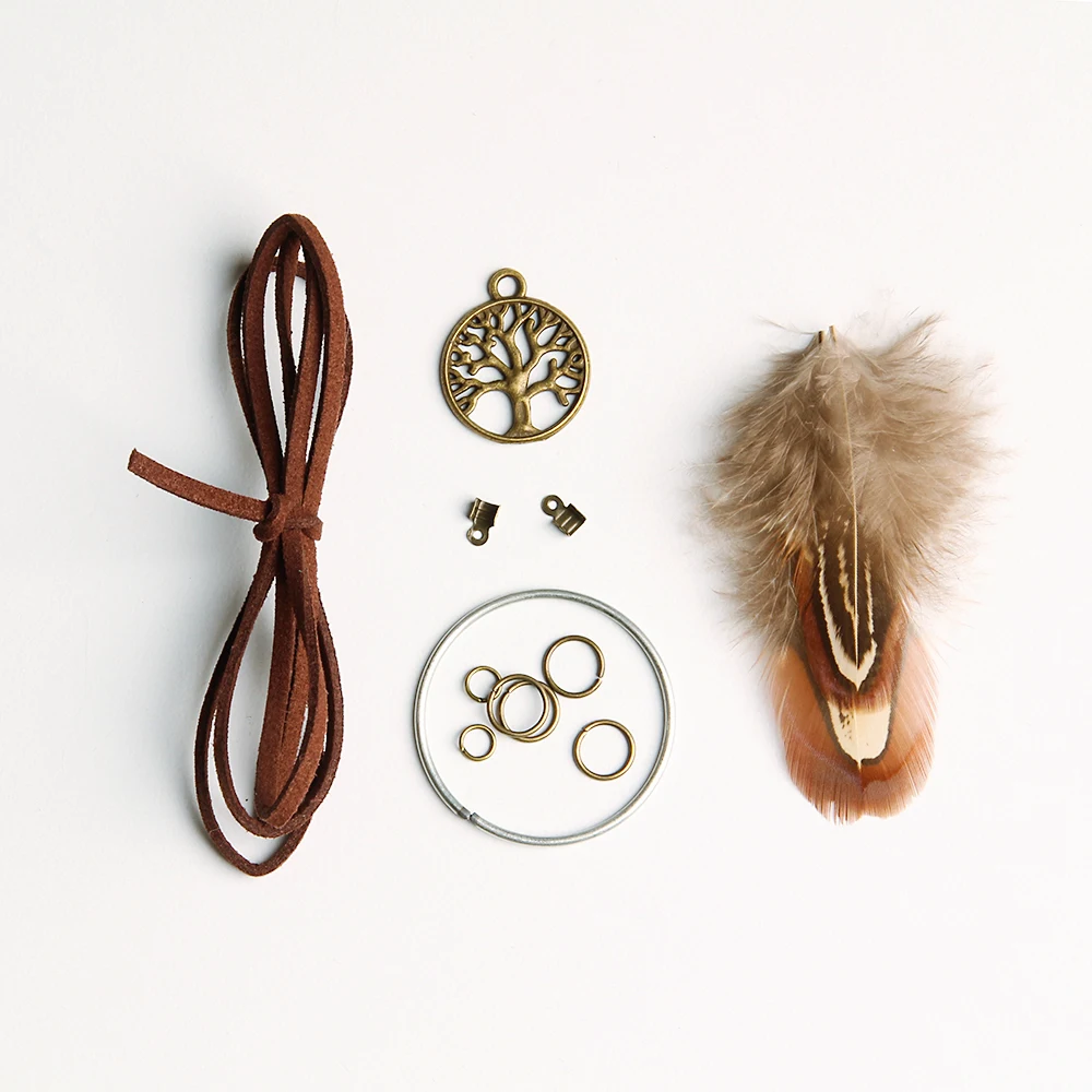 Tree Of Life Mini Dreamcatcher Handmade Dream Catcher Net With Feather Decoration Ornament Diameter 3.5cm MIAMOR