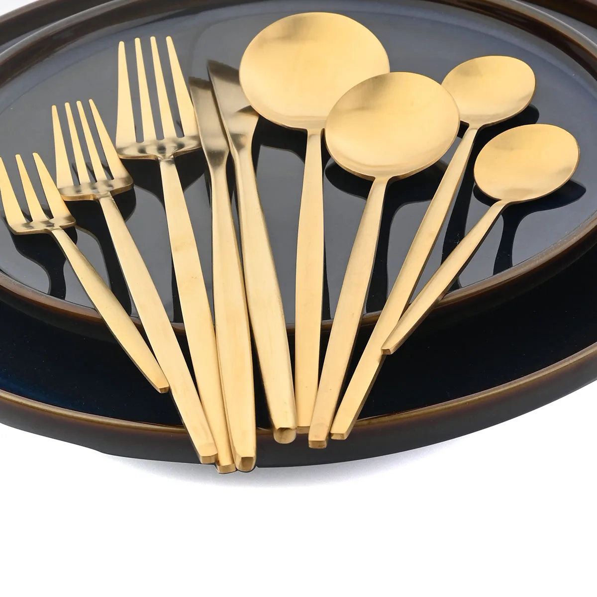 Description Picture 5 of itemJANKNG Gold Cutlery Set Golden Spoons Forks Knives Flatware  Cutlery Set Stainless Steel Dinnerware Matte Dinner Silverware Set