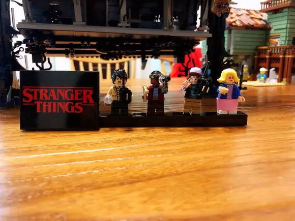 IN STOCK 25010 2287pcs Stranger Things Movie seriesThe Upside Down Building Blocks Bricks Children Toys christmas gifts 75810