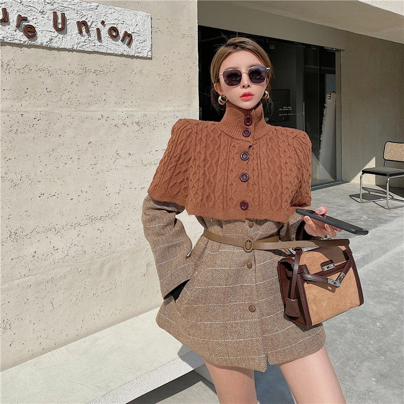 

2020 HOT Winter Wowen Woolen coat Plush and thicken Shawl plaid coat Sense of design Fashion Sashes All-match Warm Undefined