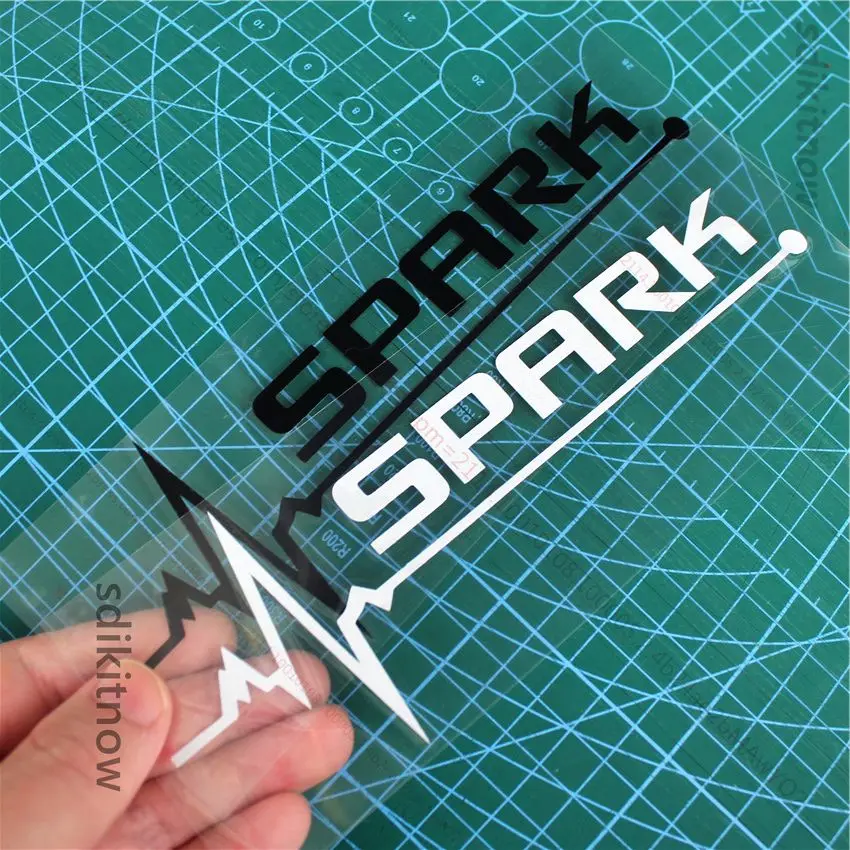 1Pc Heart Car Sports Decal Sticker Styling Windows Decorazione Della Porta Per Accessori Chevrolet Spark