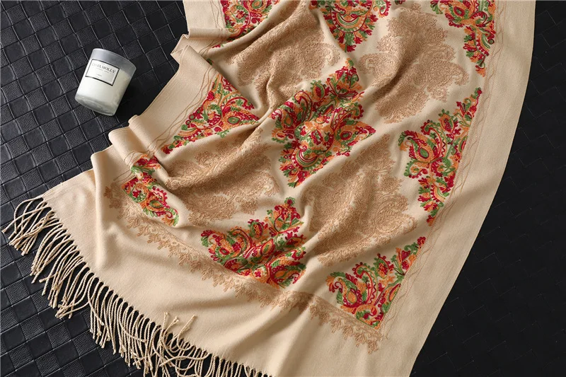 Высокое качество Зима женский шарф с вышивкой толстый теплый кашемировый женский палантин женская пуховая накидка с кисточками