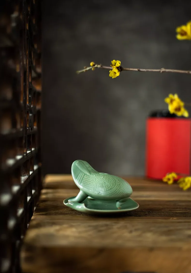 Shanglin Lake Yue Kiln Celadon Toad горшок для воды с чернильным камнем фарфоровое украшение стола