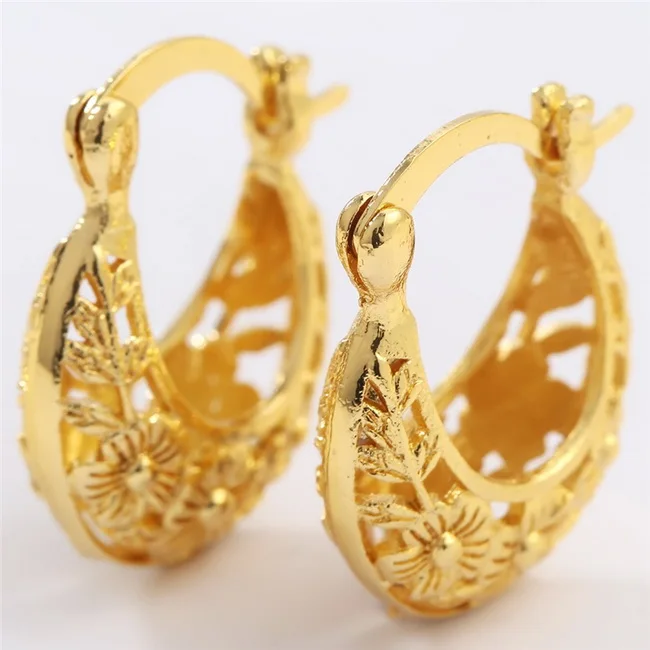 Классические желтое золото цвет серьги-кольца из металла для женщин Преувеличенные Роскошные полые большая серьга-кольцо массивные ювелирные изделия L4E569 - Окраска металла: Hoop Earring E558