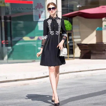 

Xiaomoli Pure black heavy industry embroidery splicing mesh printing lace Pleated Dress new fashion in spring and summer 2020