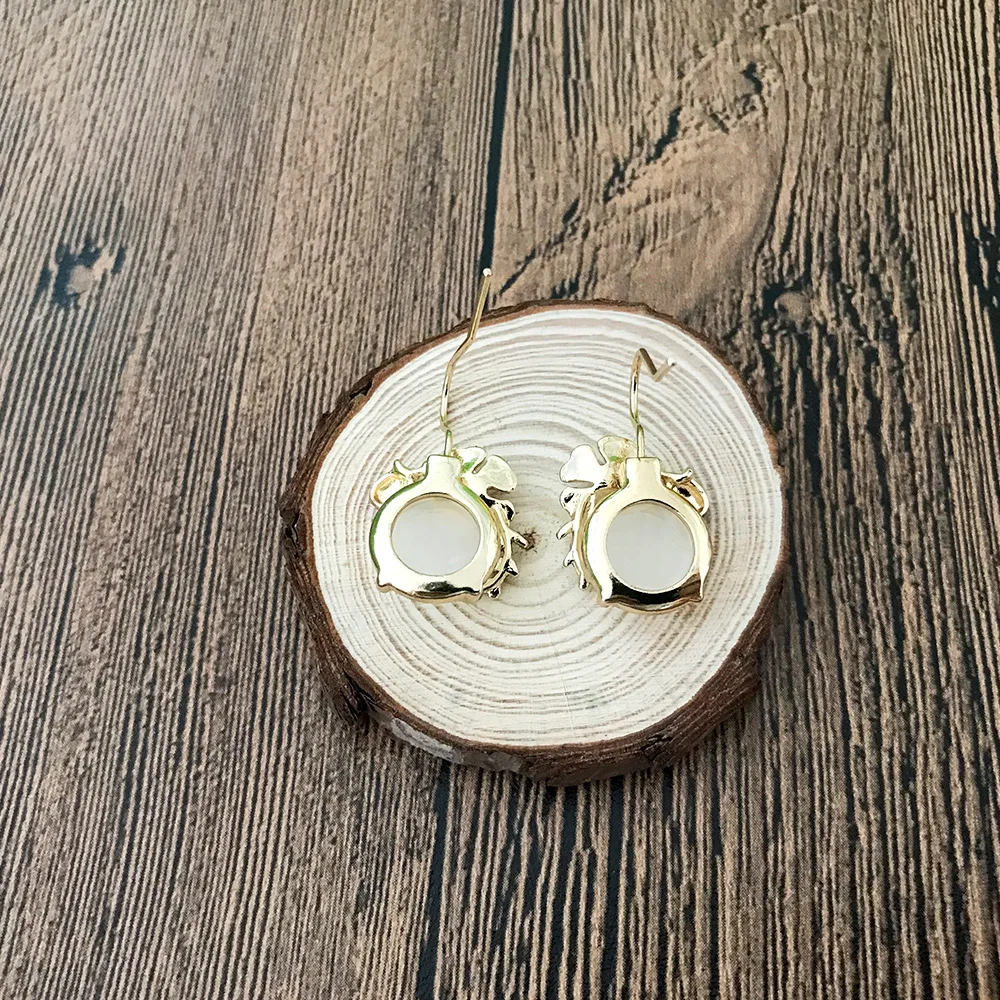 Small Fresh And Sweet Cute Flowers Insects Ladies Earrings Temperament Wreath Earrings Daily Hundred Matching Accessories