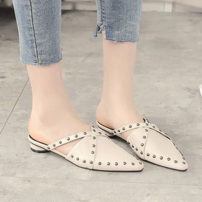 

2019 Spring New Style Low Heel Pointed Sandals Korean-style Versitile Fashion Semi-Trailing Shoes Rivet Closed-toe Mules Shoes F