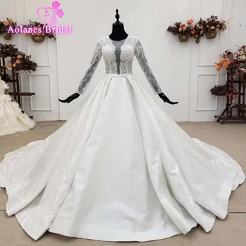 شراءفساتين زفاف فاخرة مكشكشة أكمام طويلة ورقبة على شكل V مطرز دانتيل مزين بزينة أميرة حديقة 2020 فساتين زفاف الزفاف