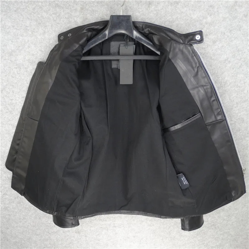 Куртка мужская из натуральной кожи на молнии с воротником-стойкой | Мужская