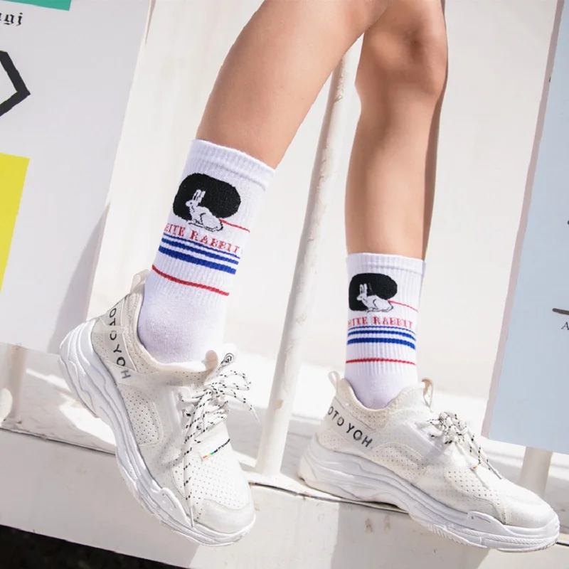 

White Rabbit Cartoon Sock Casual Hip Hop Creative Soft Comfortable Cotton Funny Novelty white Yellow wowen socks high quality