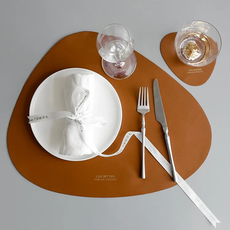 

Leather Placemats，for Dining Table Kitchen Table Mats Outdoor mat with a small Coasters