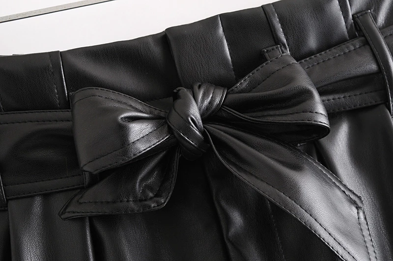 Europe and Usa Style 2021 Autumn Winter Women's New Simplified Style Pure Knot Leather Casual Shorts