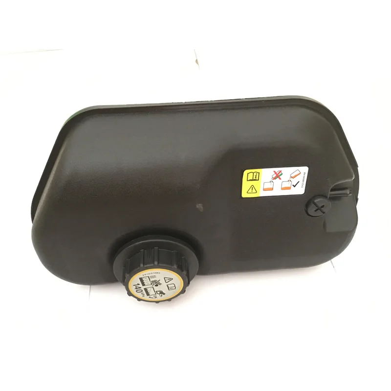Auxiliary Kettle Expansion Water tank Radiator water tank water kettle C2Z11668 For Ja-guar XF 2009-2015 For Ja-guar XJ 2010-