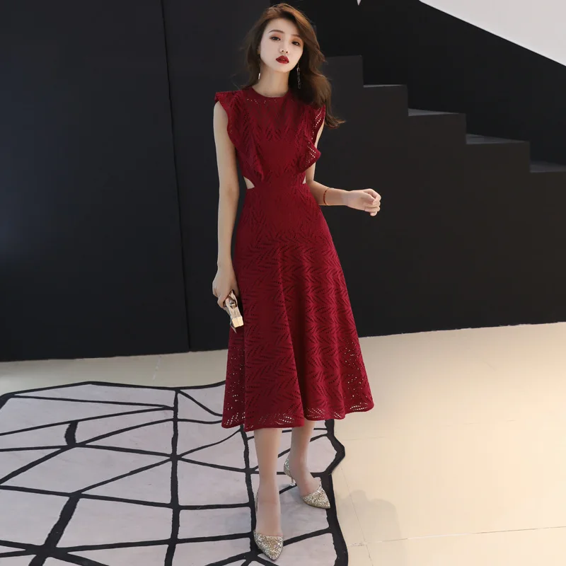 

recalls under red in the fall and winter of 2020 new wedding dress skirt to show thin women to wear at ordinary times