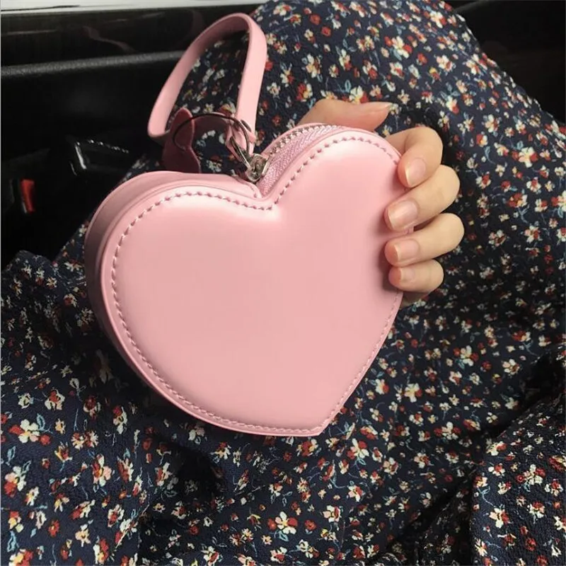 heart clutch bag