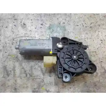 

WINDOW MOTOR REAR LEFT MERCEDES C-CLASS (W203) SALOON 6 PINS A2038202942
