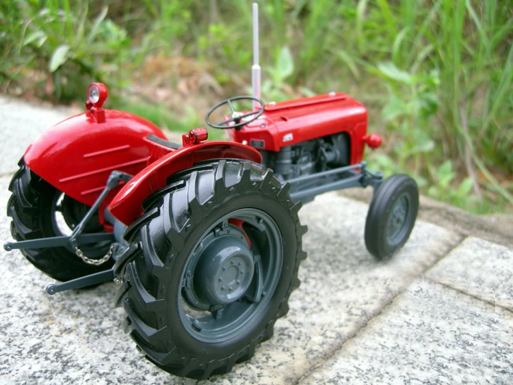 Специальное предложение fine 1:16 2692 M F 35X Ретро сельскохозяйственный трактор модель автомобиля Сборная модель из сплава