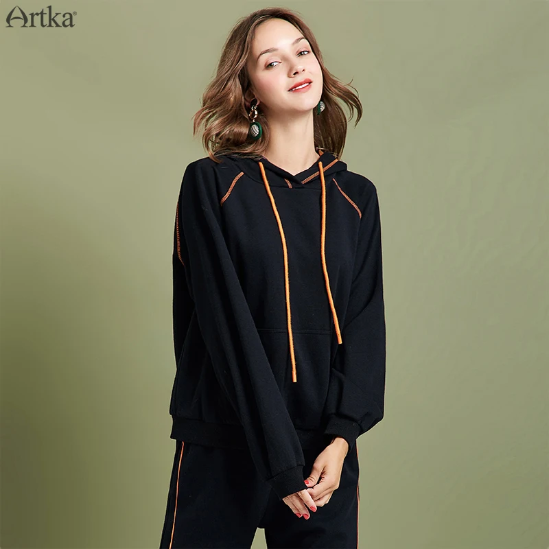 ARTKA 2019 Autumn Winter New Women Hoodies Fashion Black Simple Sweatshirt Loose Casual Pullover Hooded Sweatshirt VA10590Q