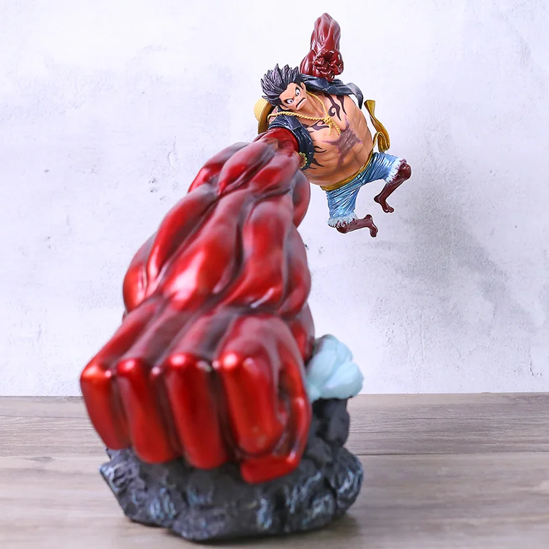 giant luffy statue