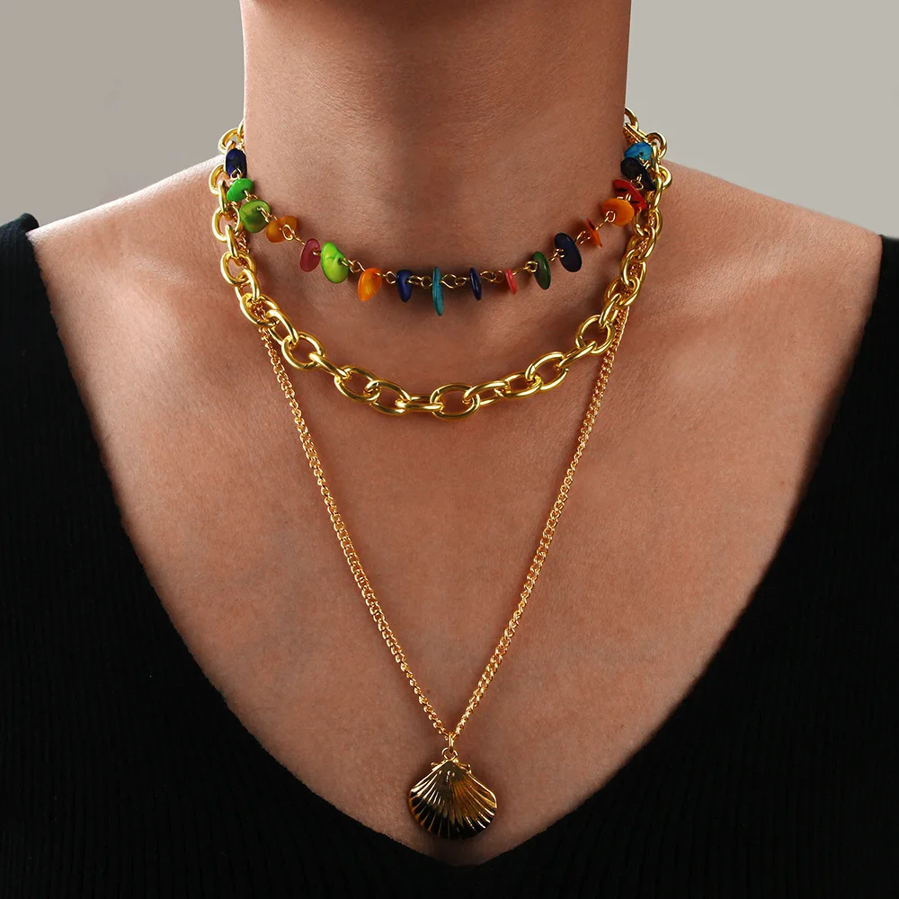 

Fashion Irregular Colorful Bead Choker Necklace Women Gold Color Cowrie Shell Pendant Necklace Statement Chain Collar Collier