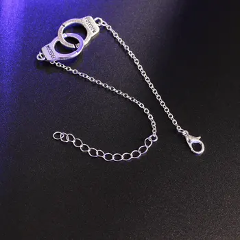 

Fashion Exaggerated Handcuffs Bracelet Femme Personality Creative Gold Color Chain Charm Bracelets for Women Hand Jewelry L163