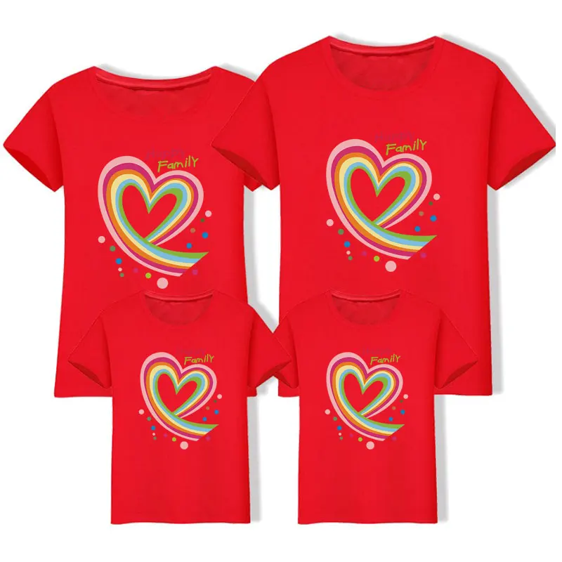 Семейные комплекты футболки с надписью «Love» Одежда «Mommy And Me» Футболки для мамы, дочки, папы и сына семейные летние платья - Цвет: Red