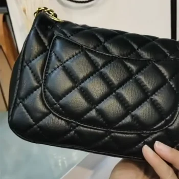 

Women's Luxury Designer Diamond Lattice Retro Wax & Oil Leather Shoulder Bag Chain Flap Crossbody Bag Handbag with Metal Ball