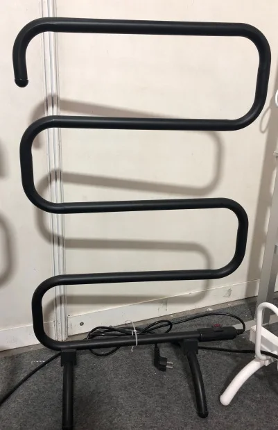 UK plug black 110 В/220 В углеродистая сталь электрическая сушилка для полотенец 100 Вт сплав алюминий вешалка для полотенец пол стерилизация Ванна сушилка для полотенец - Цвет: UK plug black