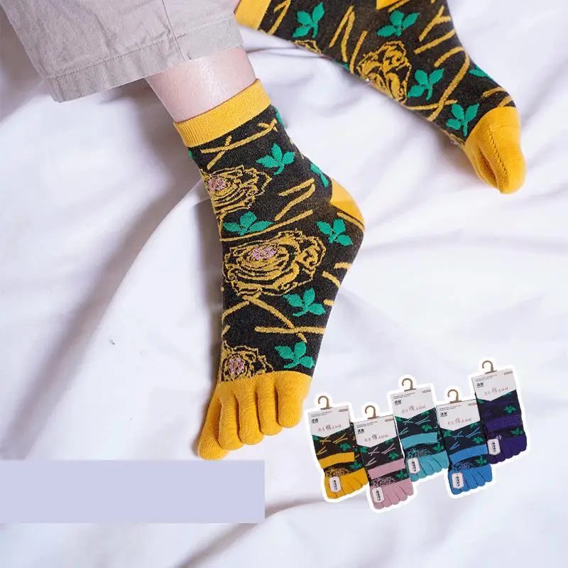 

Осенне-зимние женские носки с принтом с пятью пальцами для взрослых Мультяшные анимационные Жаккардовые Женские хлопковые носки с раздельными пальцами комплект
