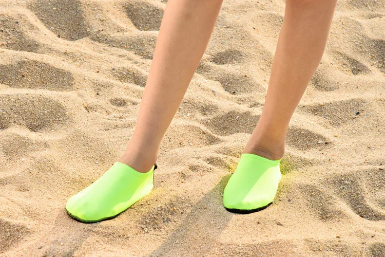 Men Women Aqua shoes Anti Slip Beach Shoes (38)