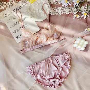 

Lace embroidery underwear female big breasts show small breasts triangle cup no steel ring perspective thin ultra-thin bra set