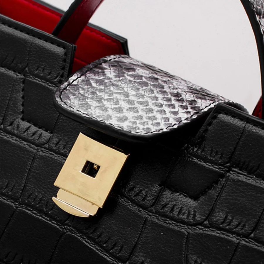 Luxury Crocodile Women Handbag Snakeskin Wide Shoulder Strap Bucket Bag Designer Shoulder Bag Buckle High Capacity Totes