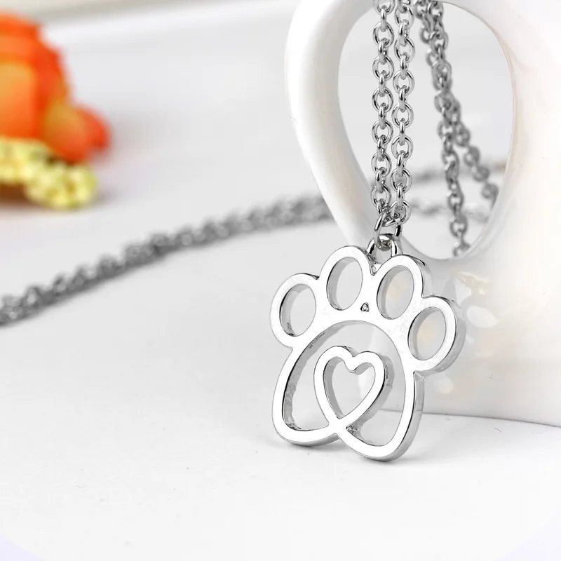 

Hot Sales European And American Minimalist Creative New Style Hollow out Heart DOG'S Paw Pendant Necklace Accessories
