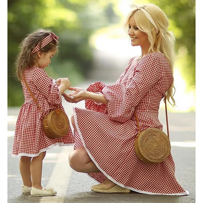 

Mother Daughter Dress Family Matching Clothes Fahsion Women and Girls plaid Dress Family Look Fashion Like Mom