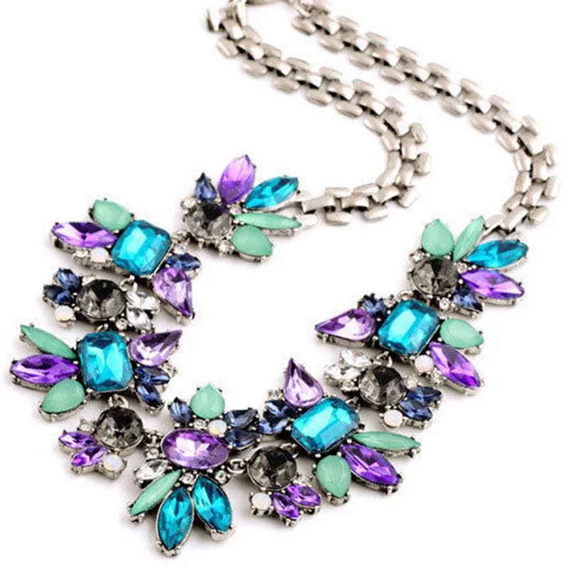 New Women's Spring Short Necklace New Party Flower Cluster Crystal Choker Jewelery Purple Butterfly Rhinestone Design Pendant