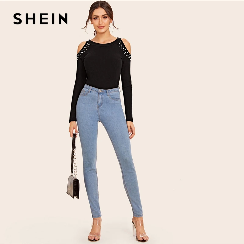 SHEIN черный топ с открытыми плечами и жемчугом, украшенный бусинами, вязаная в рубчик, женская элегантная футболка, осенняя тонкая Однотонная футболка с длинными рукавами