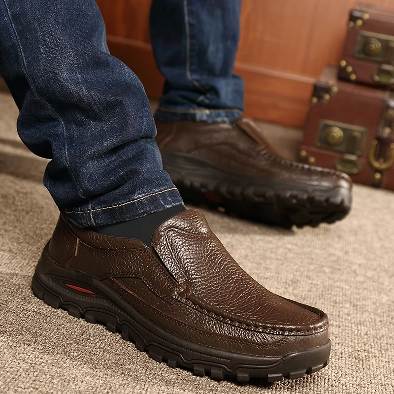 

Genuine Leather Men Shoes Fashion Italian Leather Male Loafers Moccasins Casual Shoes Men Soft Falts Loafers Male HC-442