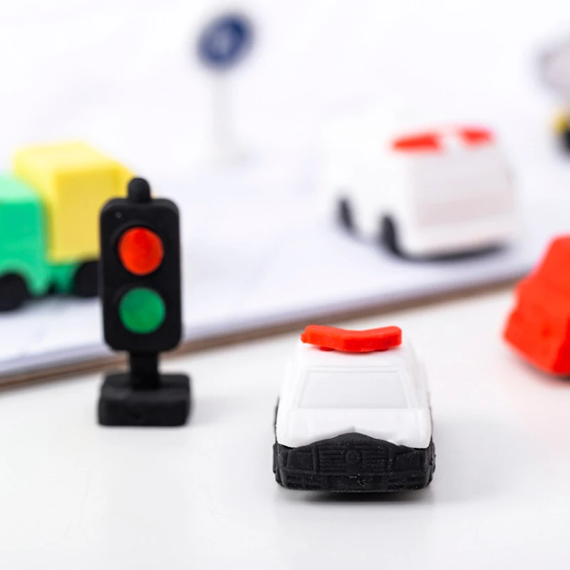 

4pcs/set Truck Rubber Kawaii Cute Traffic Light School Supplies Funny And Creative Eraser Learning Office Stationery