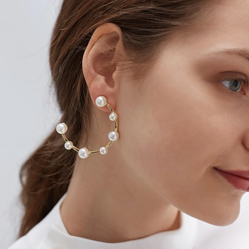 

Beautiful White Imitation Pearl Hoop Earrings For Women Gold Color Big Circle Earrings Half Round Geometric Minimalist Wedding