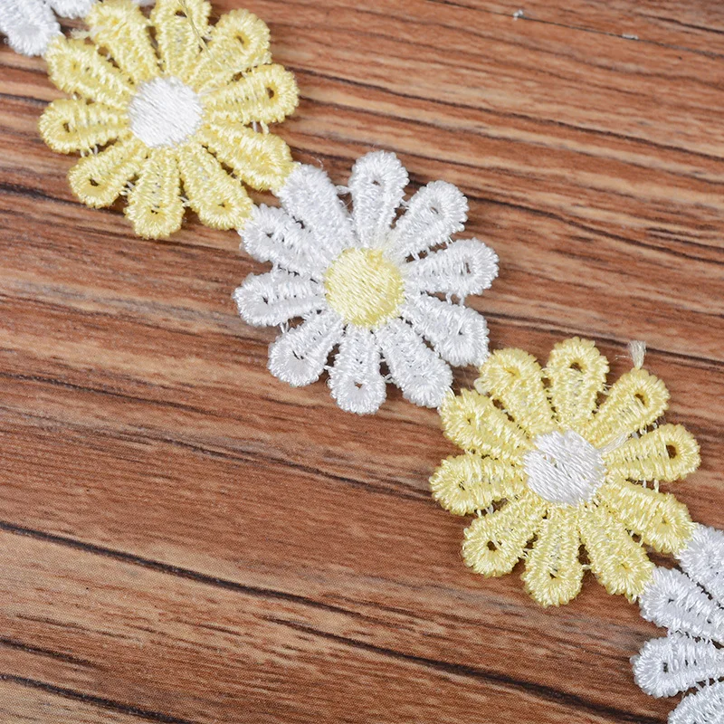 1Yard Colorful Embroidered Lace Fabric Daisy Flower Lace Trim Knitting Wedding Patchwork Ribbon Sewing Clothing Accessories 25mm