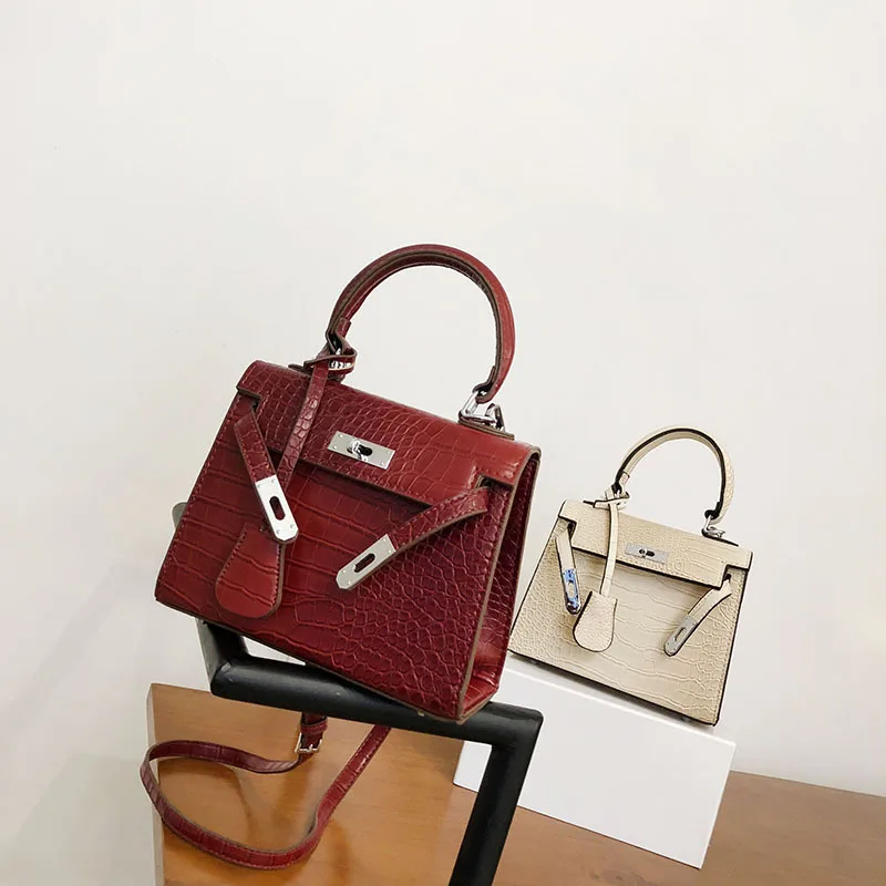

2018 New Style Retro Fashion WOMEN'S Bag Crocodile Pattern Lock Handbag Carey Bag
