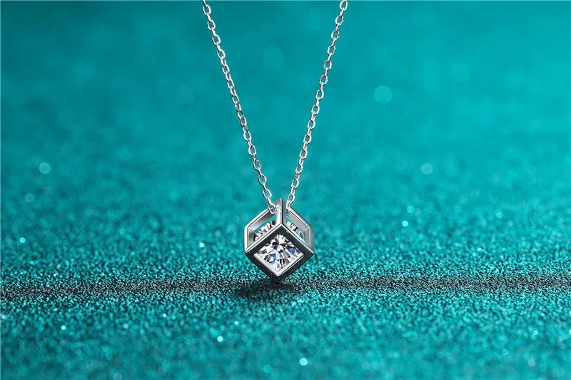 18320830331_1262348623