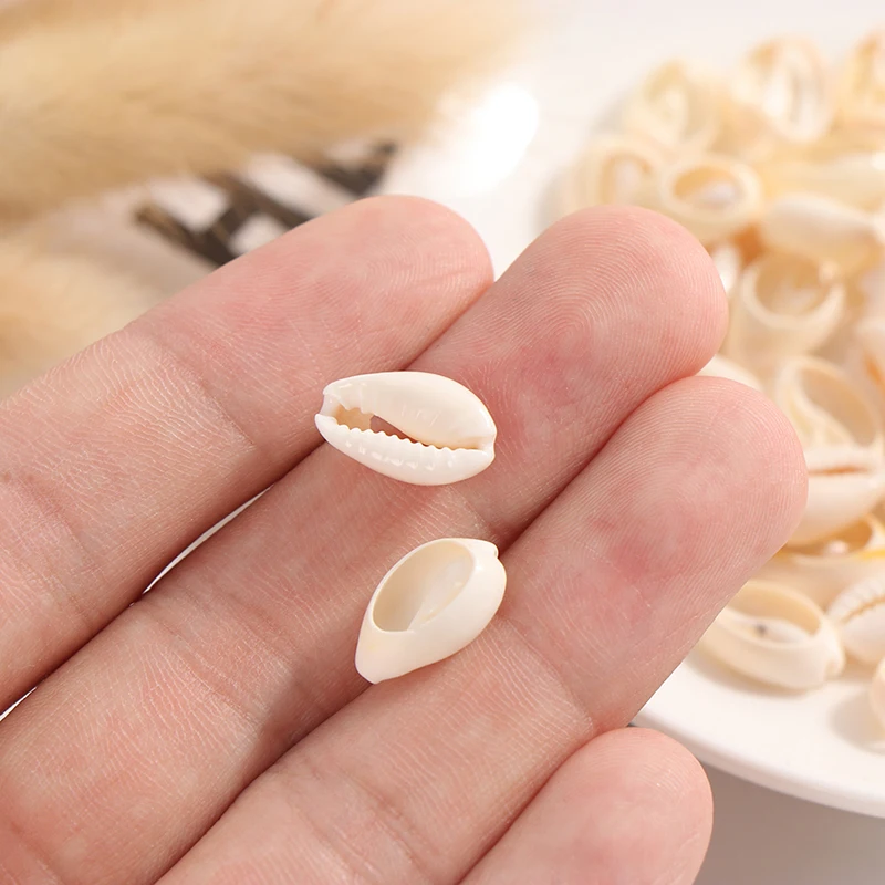 50pcs/Bag new Natural Sea Shell Loose Beads Home Decoration DIY Craft Conch Shell Pendant Jewelry Accessories 50pcs/Bag new Natural Sea Shell Loose Beads Home Decoration DIY Craft Conch Shell Pendant Jewelry Accessories